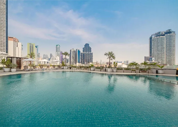 Centre Point Plus Silom - Newly Renovated