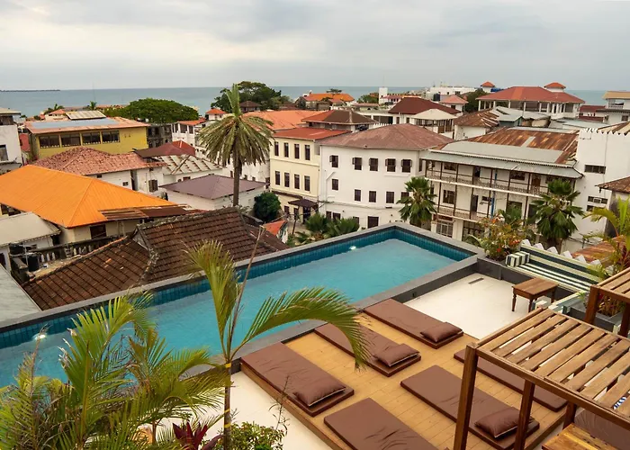 Dhow Palace Hotel