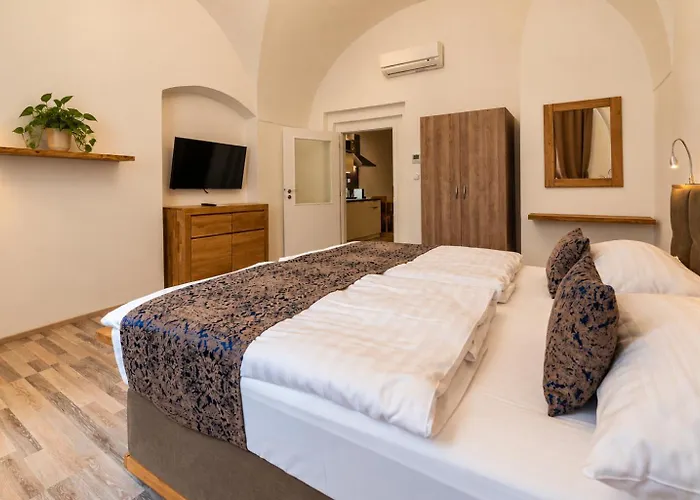 Hotel Karlova Prague - Mostecka 10 St Depandance
