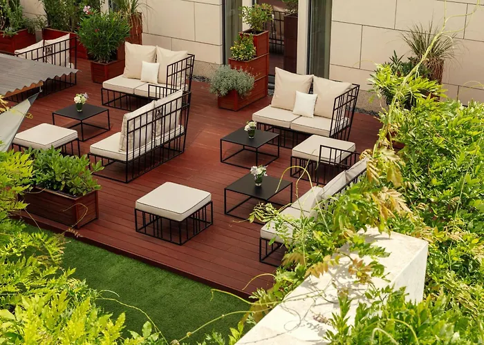 Ritz-Carlton,