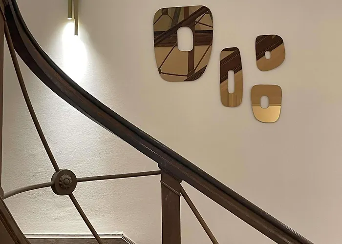 Maison Centrum - Handwritten Collection