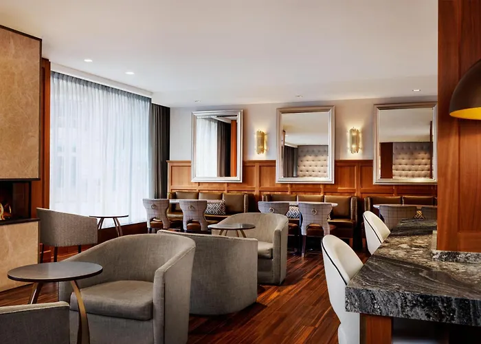 Hilton Park Plaza