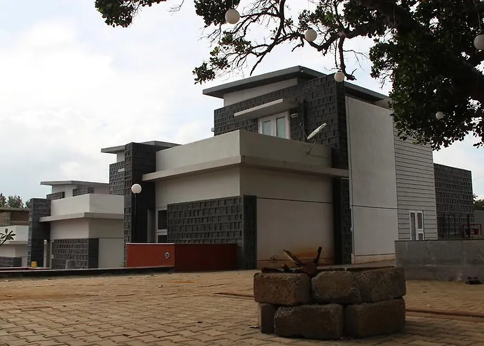 Leisure Vacations Cloud9 Resort, Yelagiri