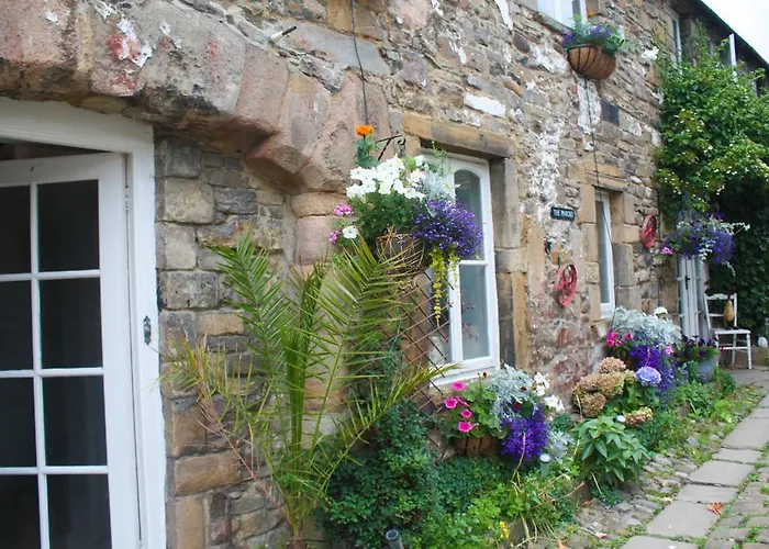 Cheap hotels Pinfold