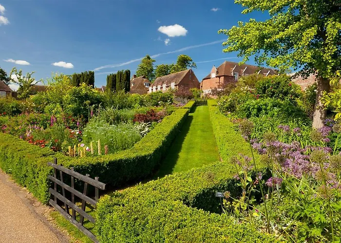 Cabin: Leeds Castle Holiday Cottages