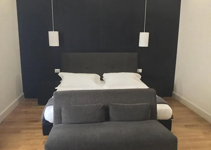 Rhome Terminal Guest House