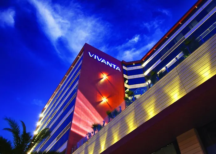 Hotels with a view Vivanta Hyderabad, Begumpet