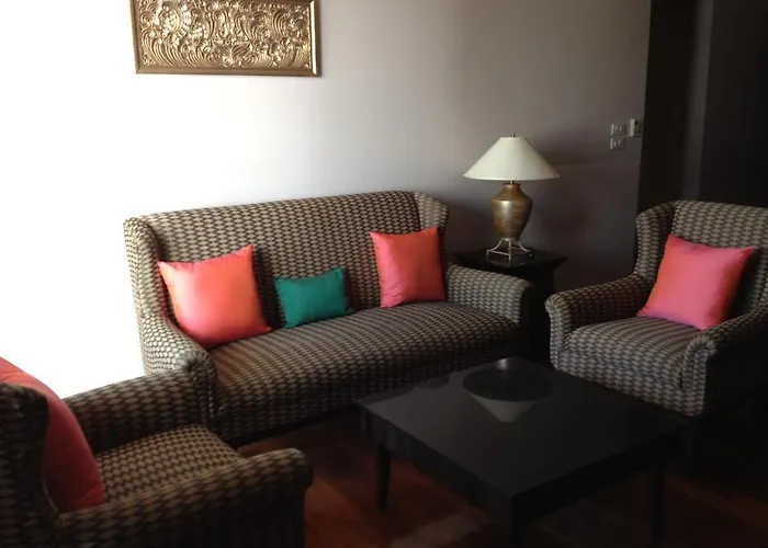 Gardengrove Suites
