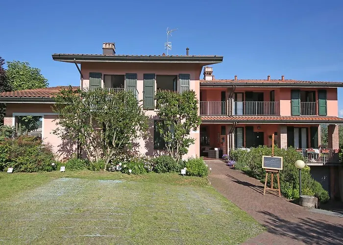La Romantica Pool And Garden House
