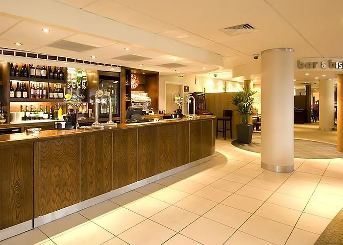 Hotel 3 estrelas: Premier Inn Manchester Airport Runger Lane South