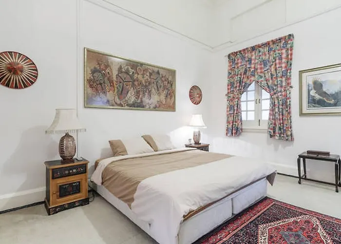 Executive Master Bedroom With Nature Environment