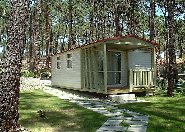 Orbitur Valado Bungalows Caravan Park Parque de Campismo