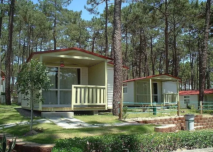 Orbitur Valado Bungalows Caravan Park Parque de Campismo