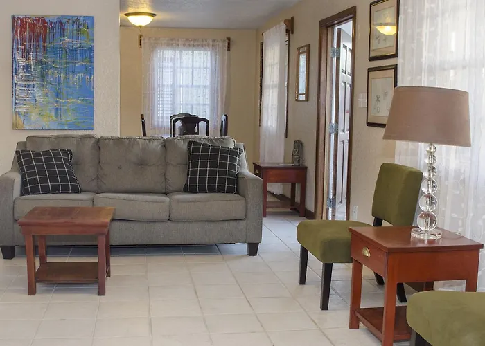 Casa Brisa Guest House