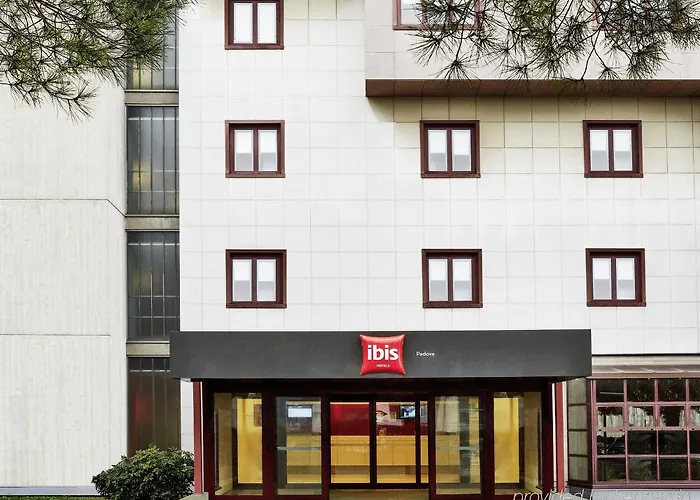 3 star hotel: Dc Hotel International