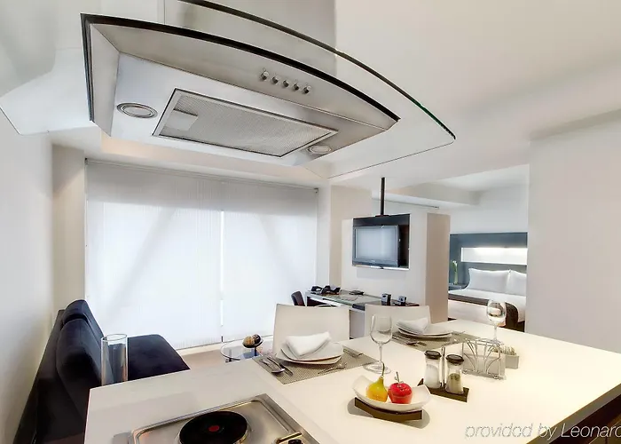 Sin servicio: Hotel Continental Bluedoors