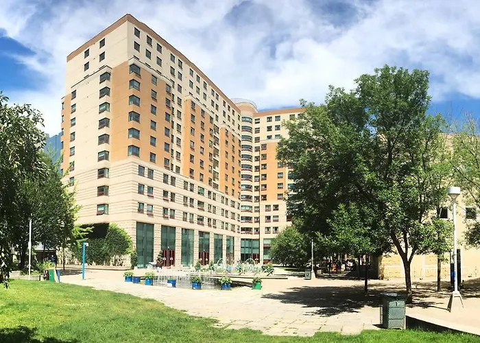 Apartments Toronto Metropolitan University- Pitman Hall Residence