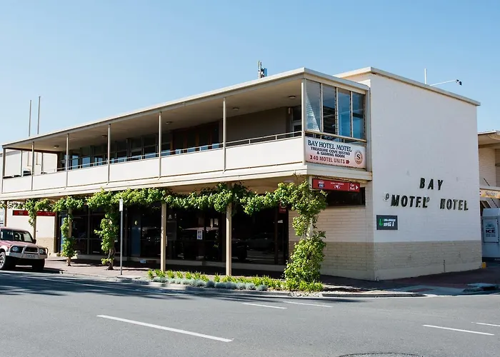Bay Motel