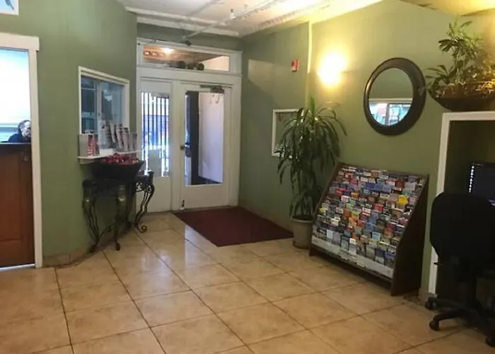 Cheap hotel: Cable Car Hotel