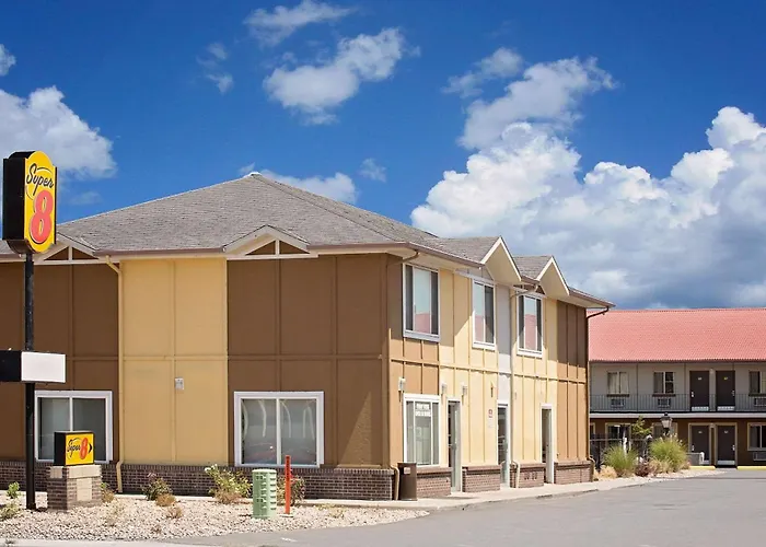 Super 8 By Wyndham Central