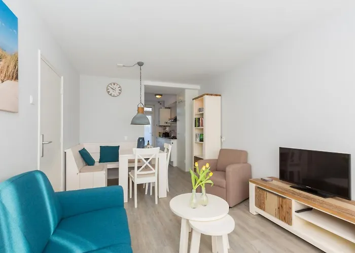 Privé villa: Welcome in - Kurhaus appartement 5 - met terras en 50m van het strand