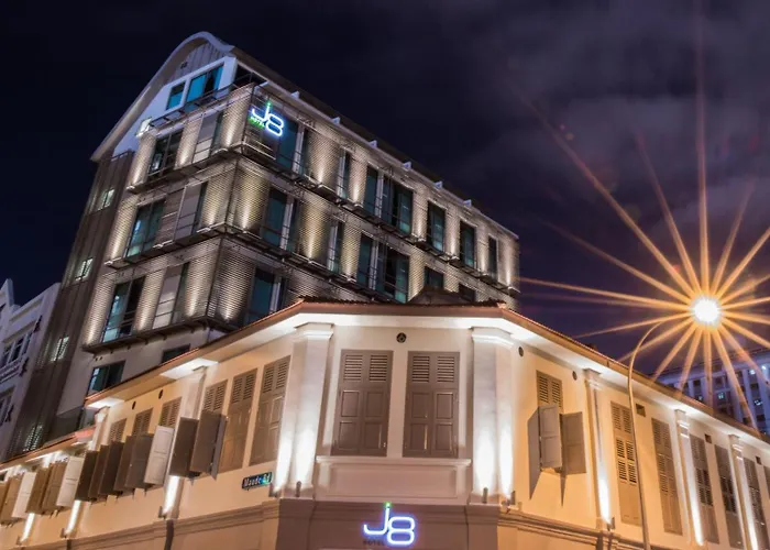 Cheap hotels J8