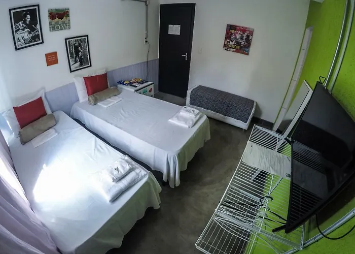  Lia Travel Inn