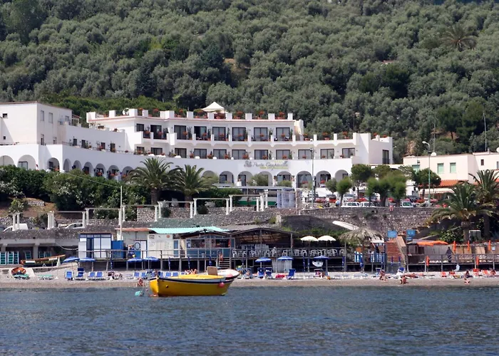 Punta Campanella Resort&Spa