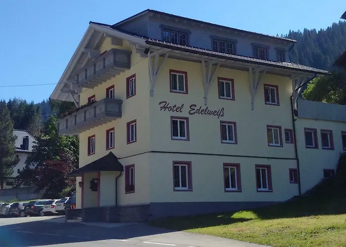 Edelweiss - Bergdorf 1423M - 200M Zur Schafbergbahn