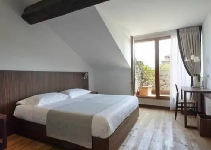 Guest house: My Bed