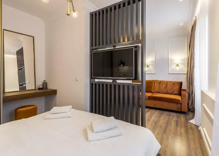 Nephelae Boutique Rooms
