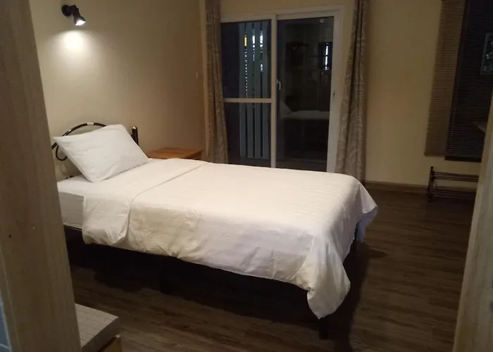 Casa de huéspedes: Little Guest House Hotel