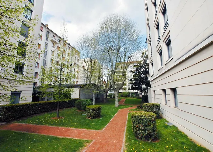 Part Dieu Charial Suites & Chambres