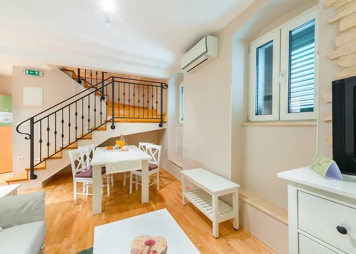 Vakantieverhuur: Apartments Villa Mak