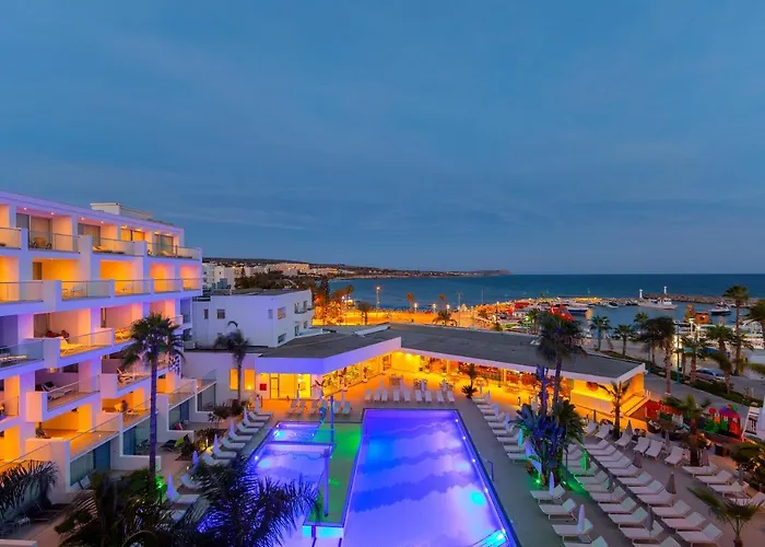 Luxe hotel: Limanaki Beach Hotel&Suites