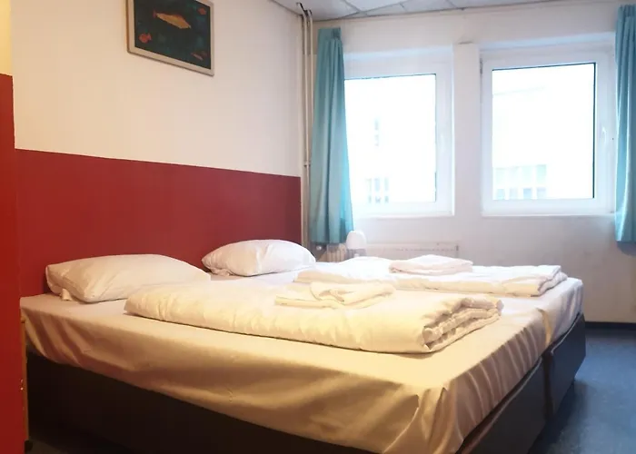 Thomas Rooms