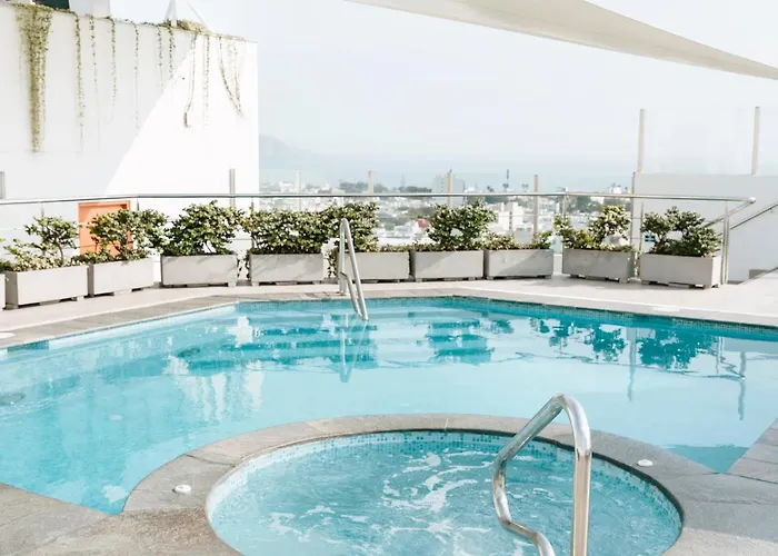 Hotel com jacuzzi: Wyndham Costa Del Sol Lima City