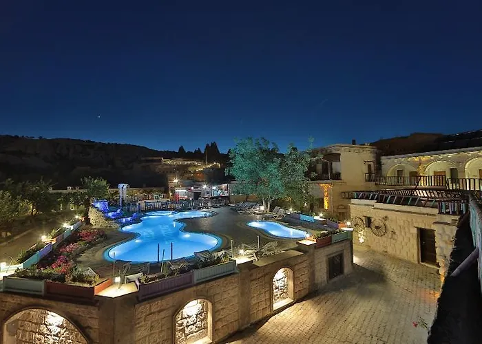 Holiday Cave Hotel
